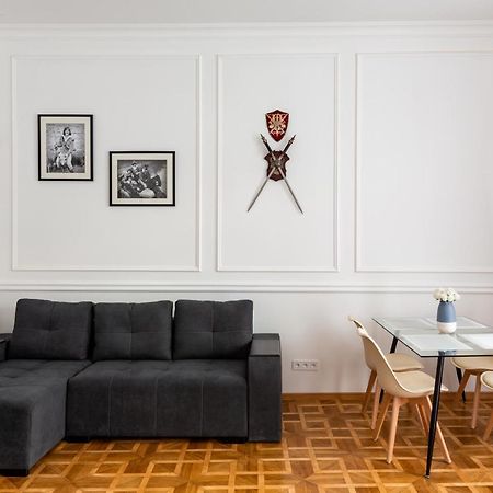 Alfa Apartments Grushevskoho 7 Lviv Luaran gambar