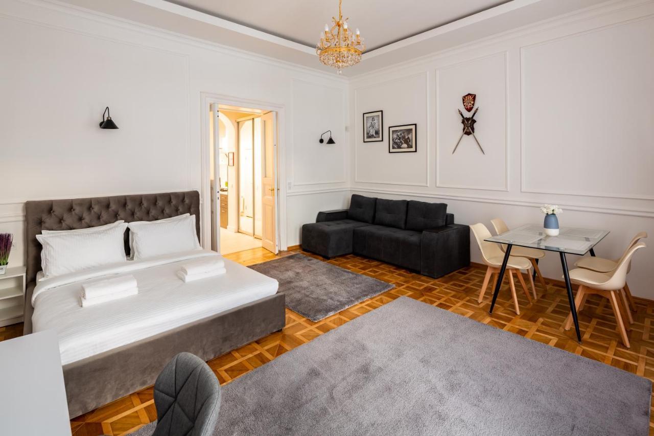 Alfa Apartments Grushevskoho 7 Lviv Luaran gambar
