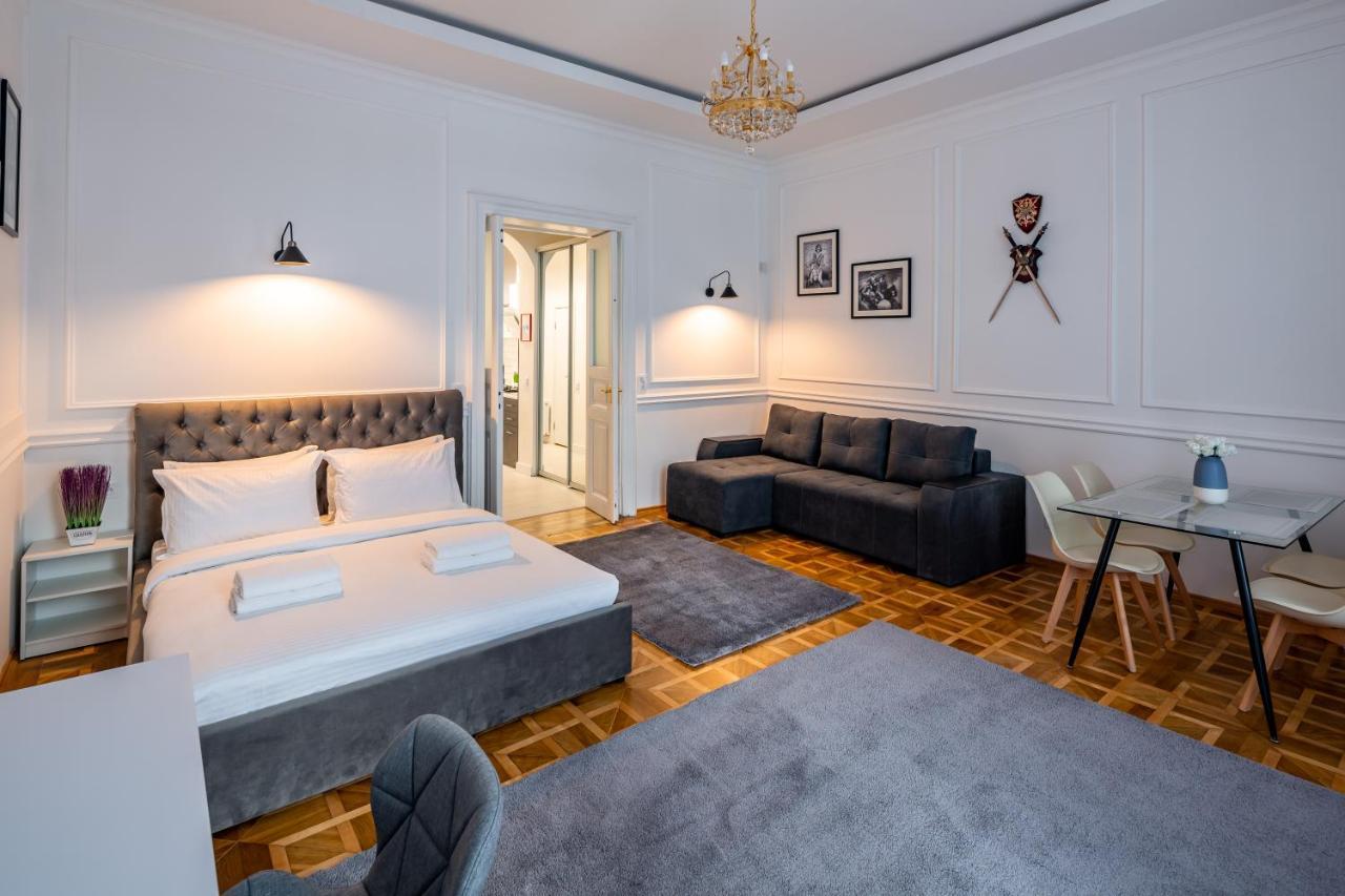 Alfa Apartments Grushevskoho 7 Lviv Luaran gambar