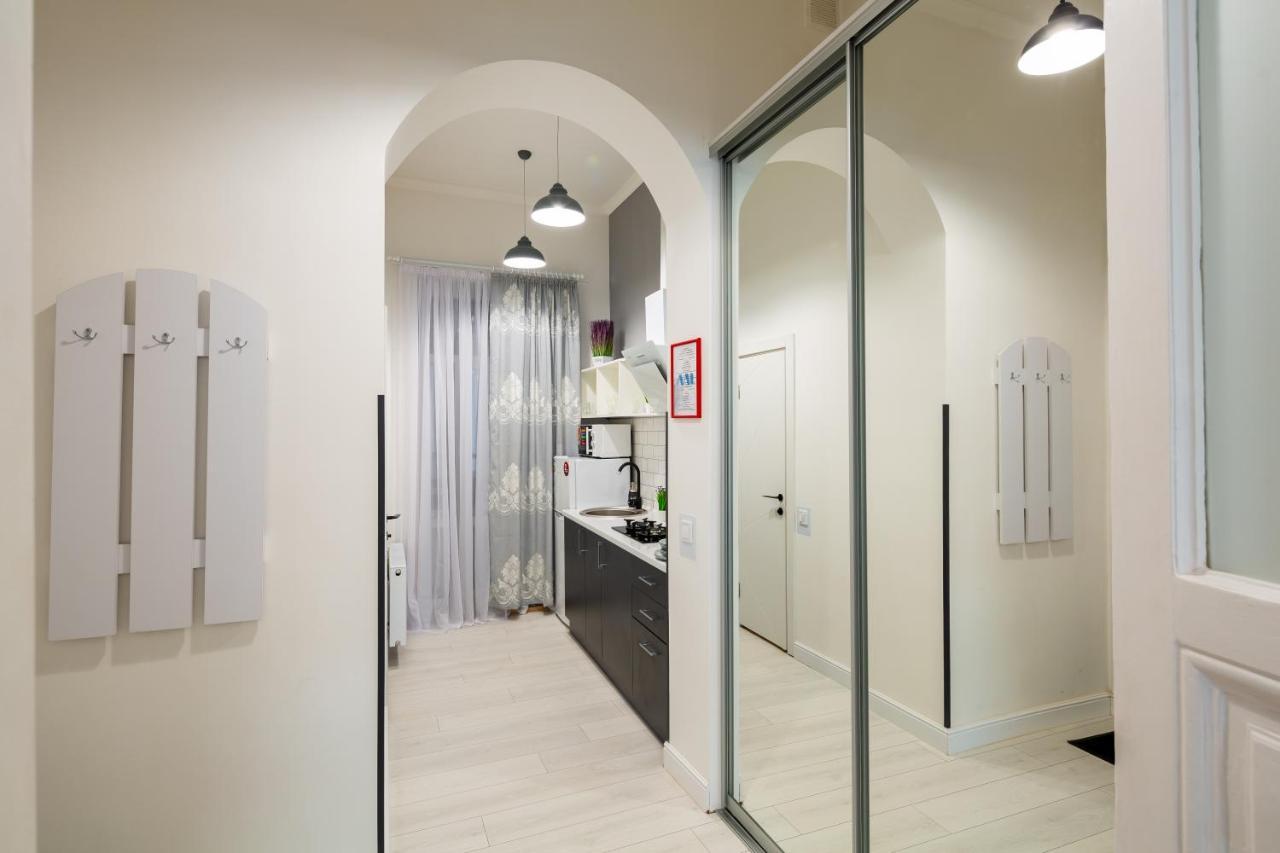 Alfa Apartments Grushevskoho 7 Lviv Luaran gambar